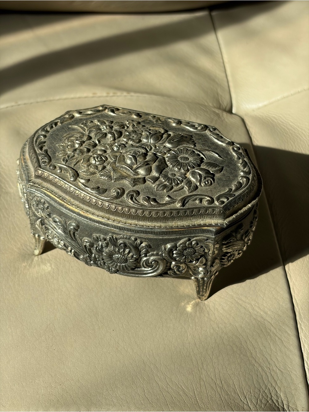 Ornate Floral Metal Jewelry Box in Antique Silver